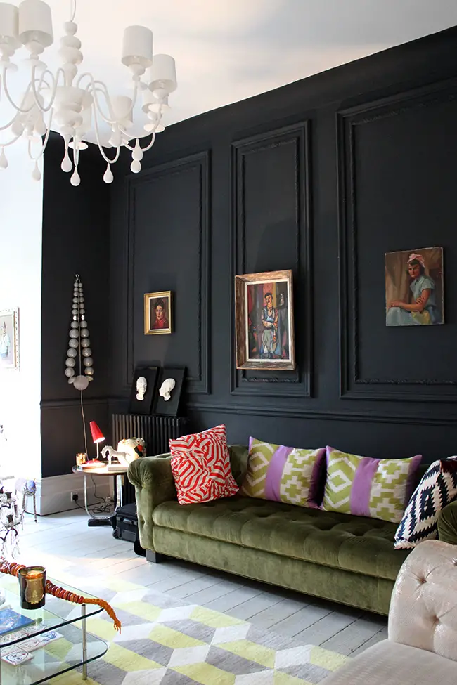 Guest house interior inspiration - black paneled walls - That Homebird Life Blog