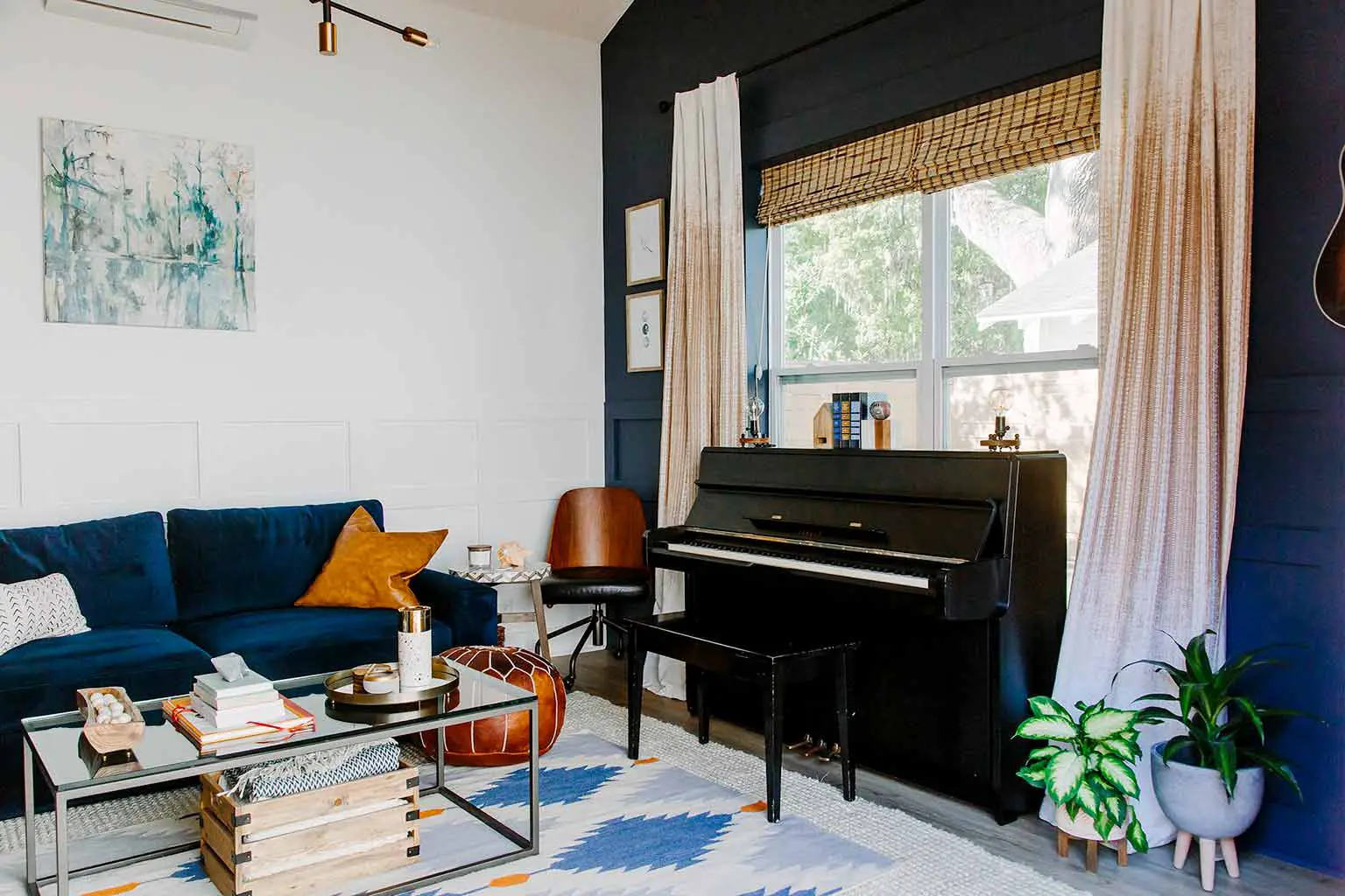 Mid-century modern guest house with a boho/eclectic twist - The Guest House Reveal - That Homebird Life Blog