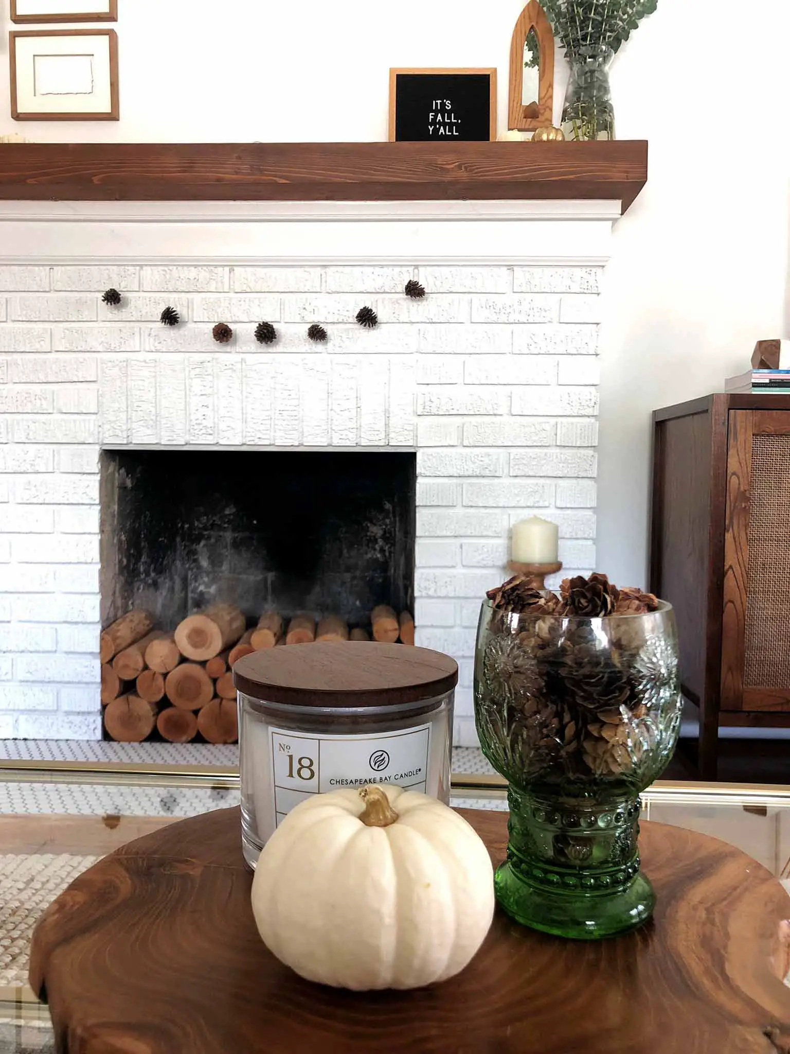 Fall mantel using pinecones and pumpkins - Simple Fall Decor for the Uncluttered Home - That Homebird Life blog