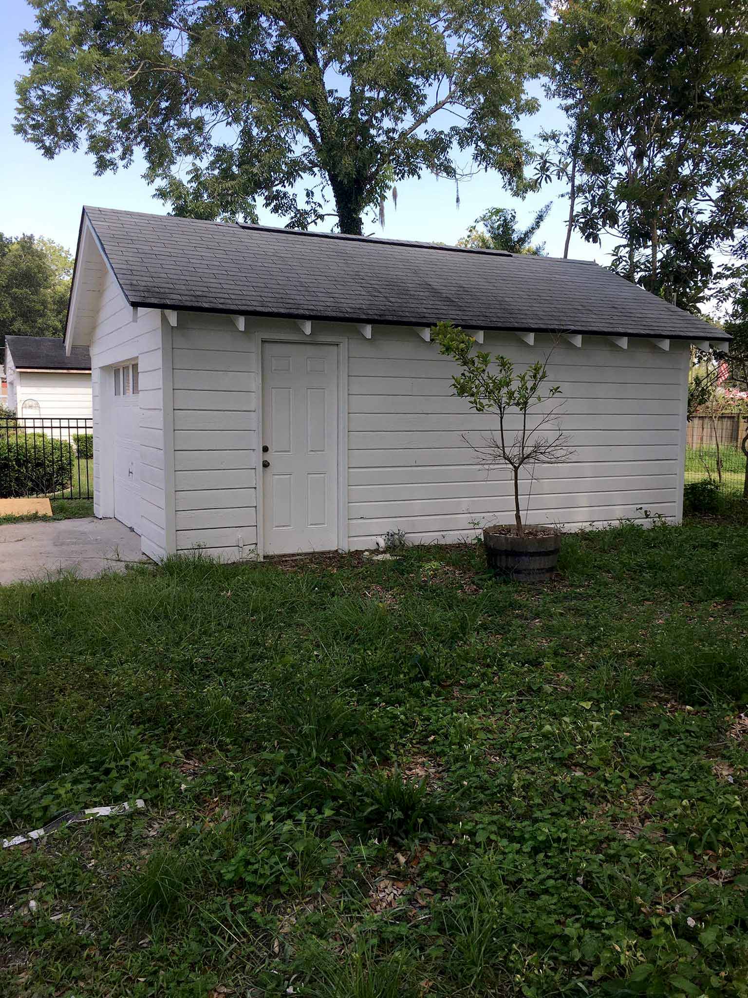 The Existing Garage - That Homebird Life