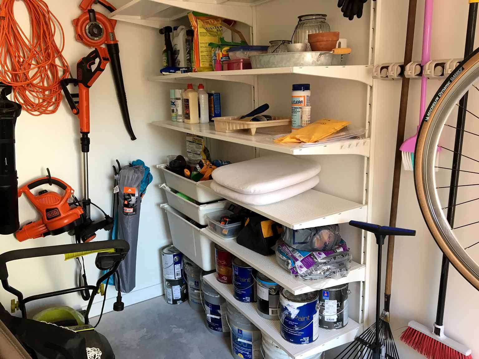 Dynamic Storage: DIY Box Shelves