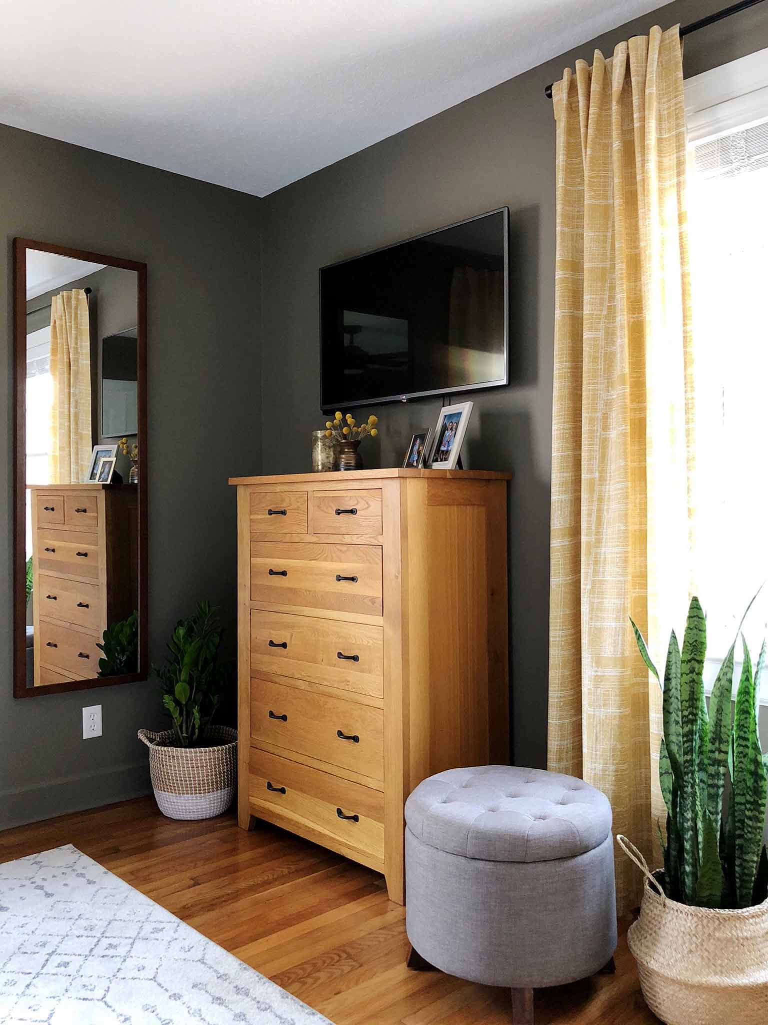 Mid Century Modern Boho Master Bedroom Reveal - The One Room Challenge - That Homebird Life Blog