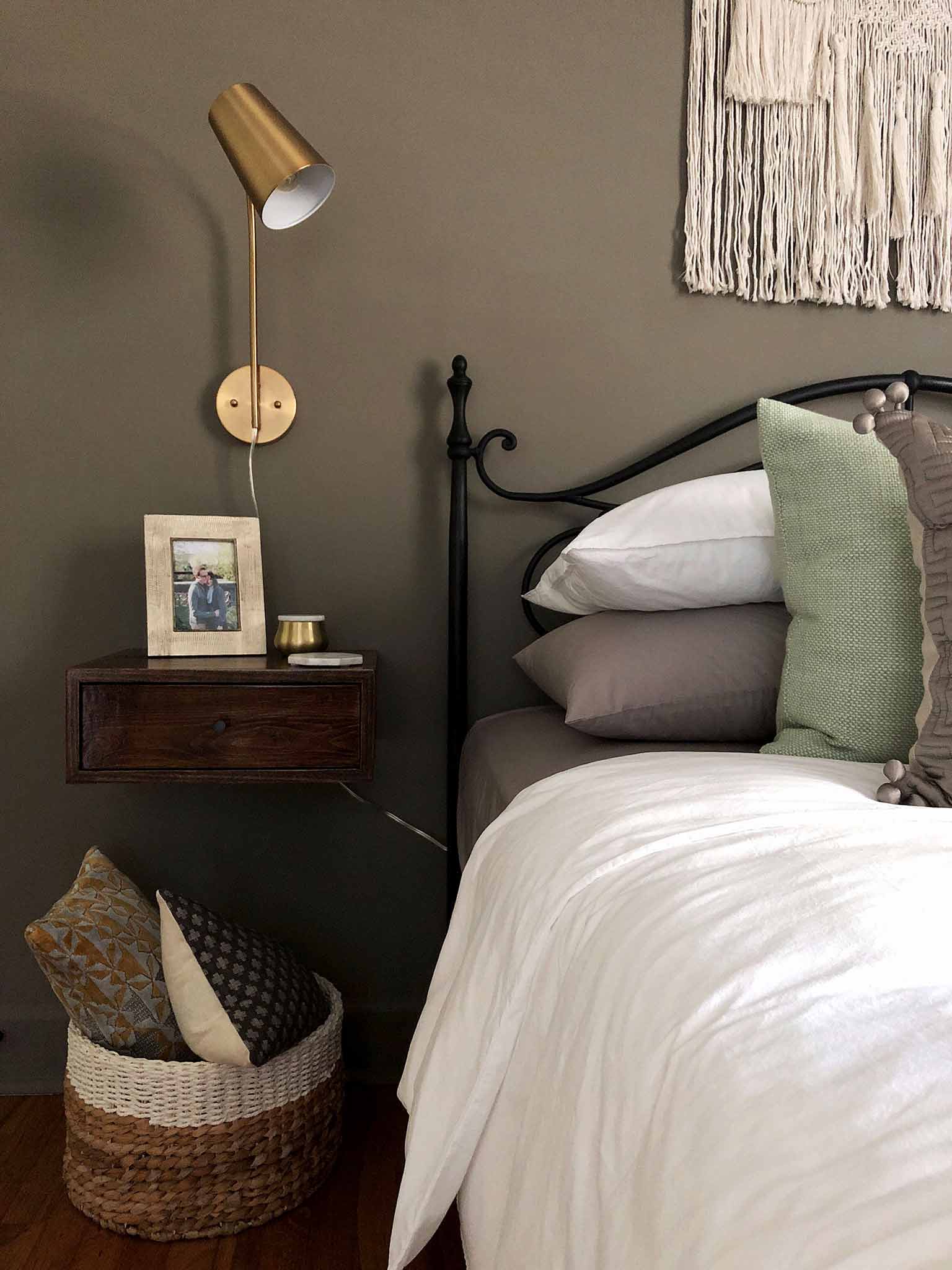 Mid Century Modern Boho Master Bedroom Reveal - The One Room Challenge - That Homebird Life Blog