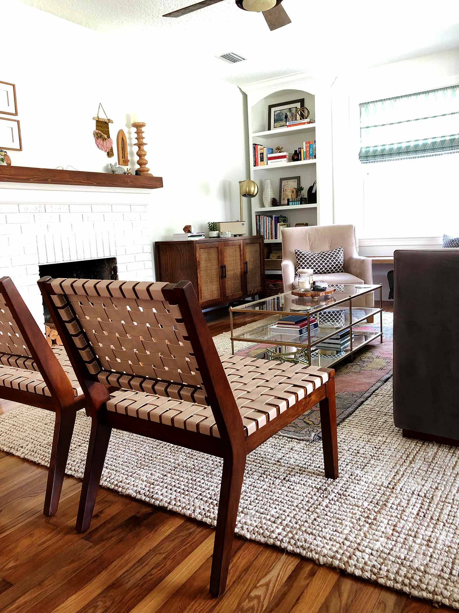 Layered and cozy living room - boho mid century modern - That Homebird Life Blog