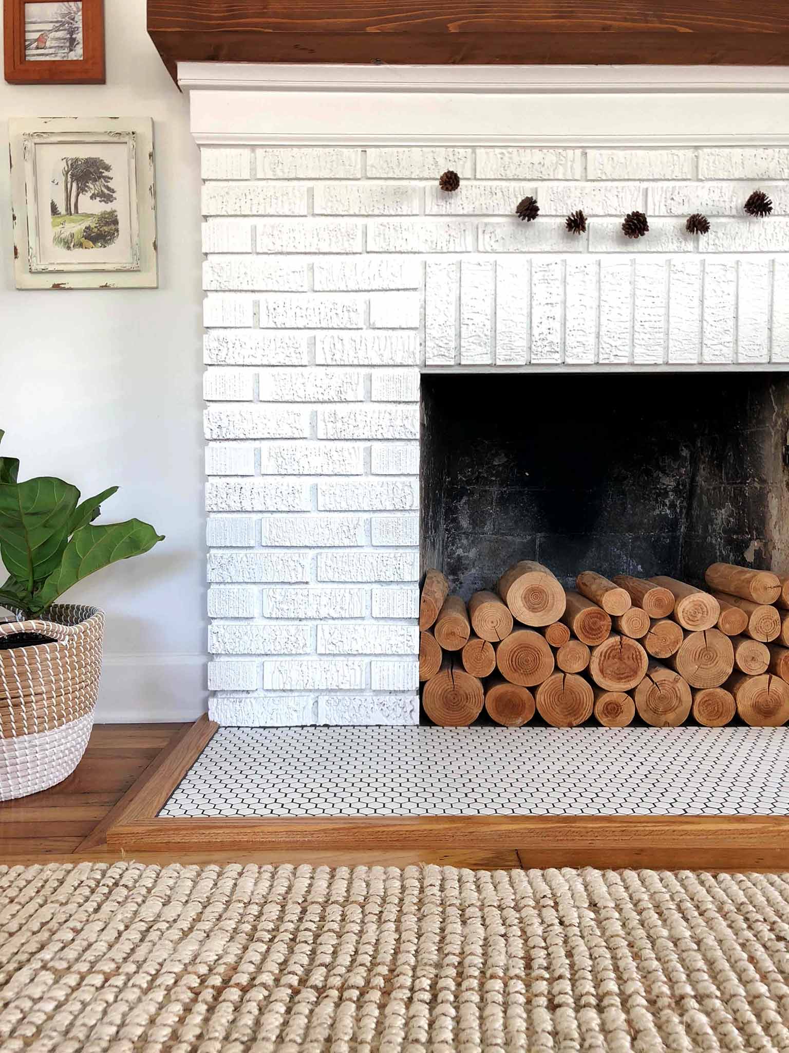 Fall mantel using pinecones and pumpkins - Simple Fall Decor for the Uncluttered Home - That Homebird Life blog