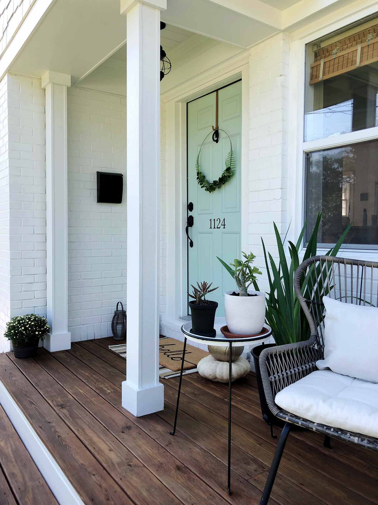 Front porch fall makeover reveal - That Homebird Life Blog