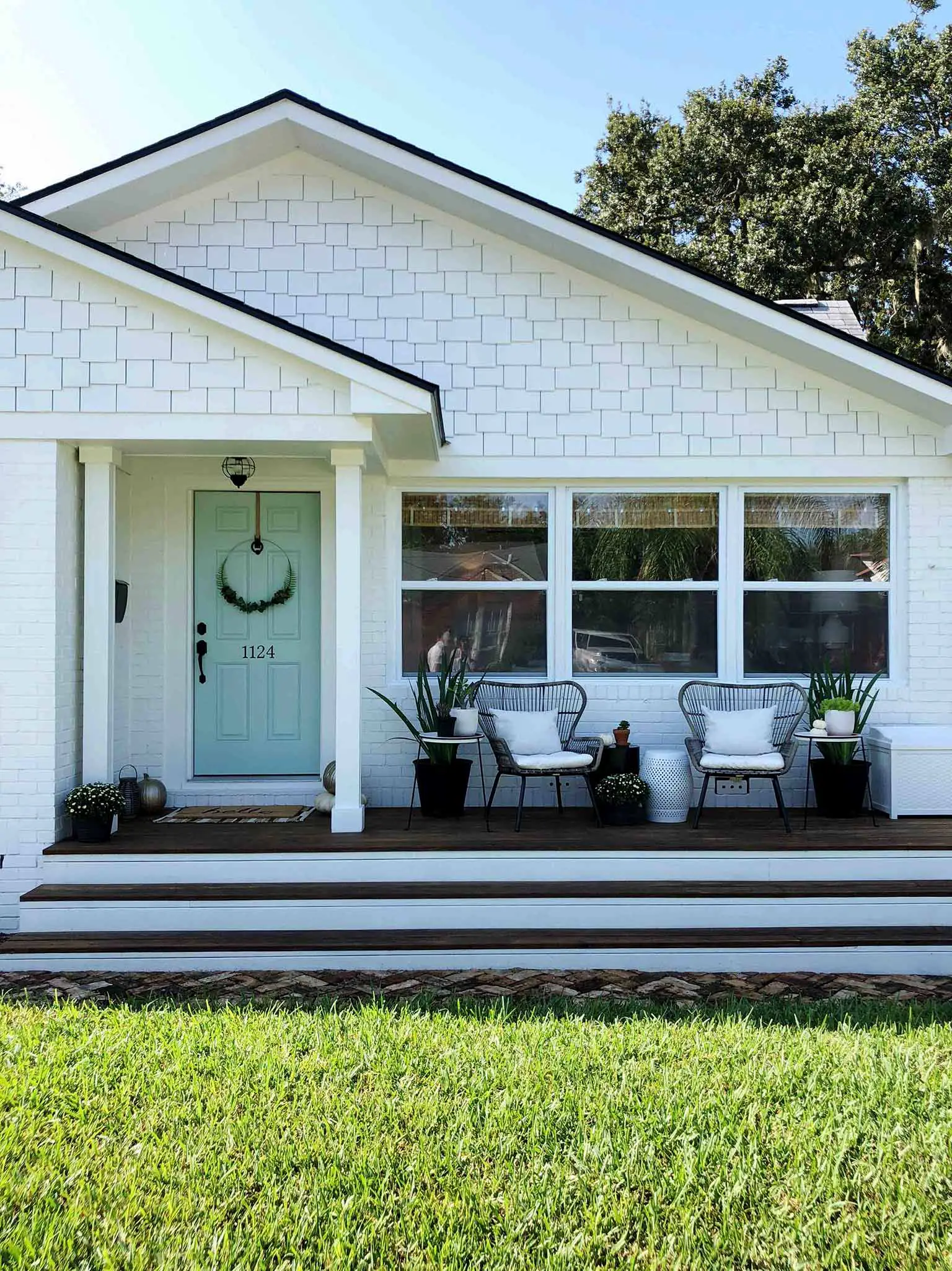 Front porch fall makeover reveal - That Homebird Life Blog