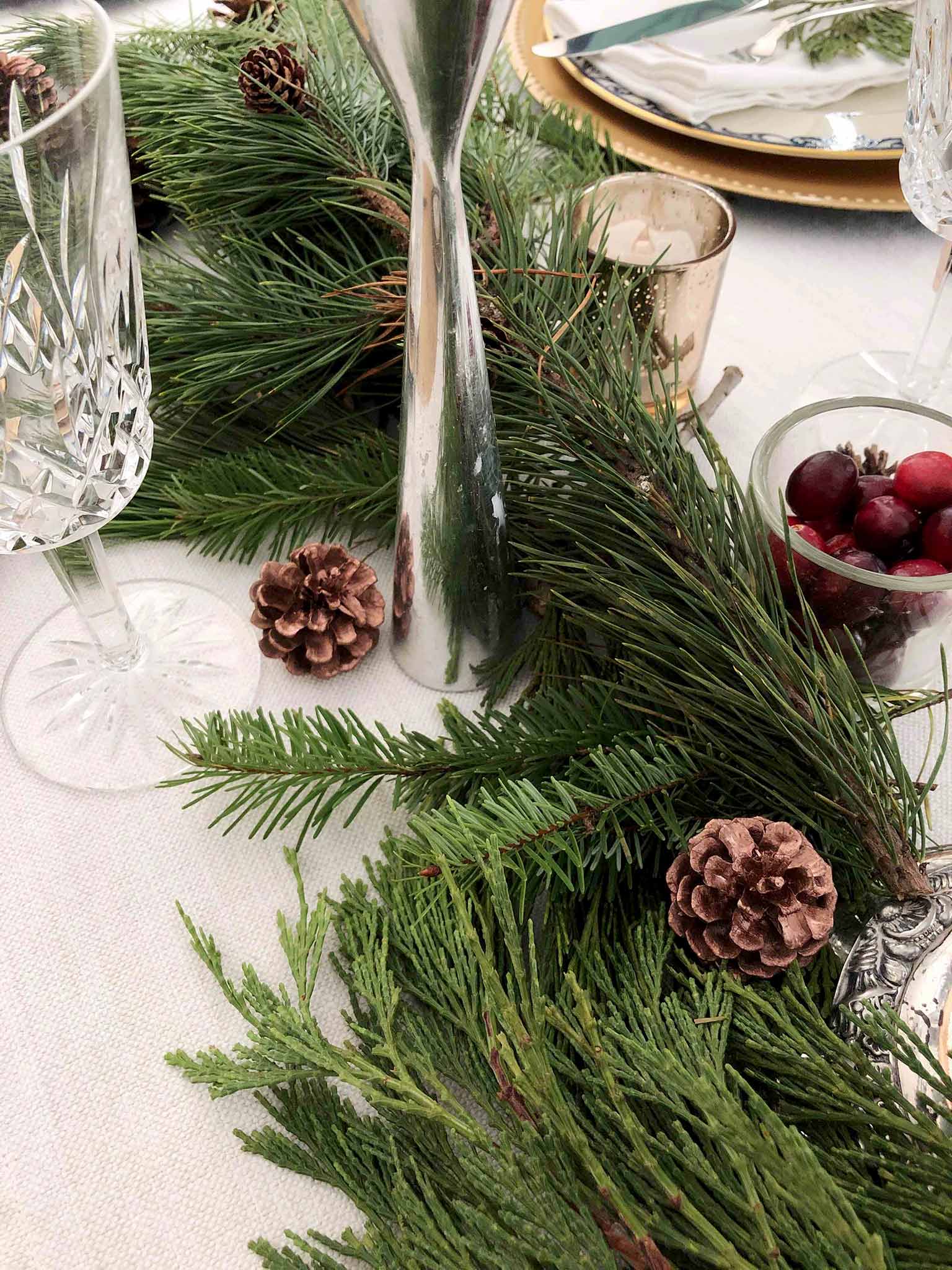 Greenery | How to Create a Beautiful Tablescape on a Budget | That Homebird Life Blog #christmasdecor #tablescape