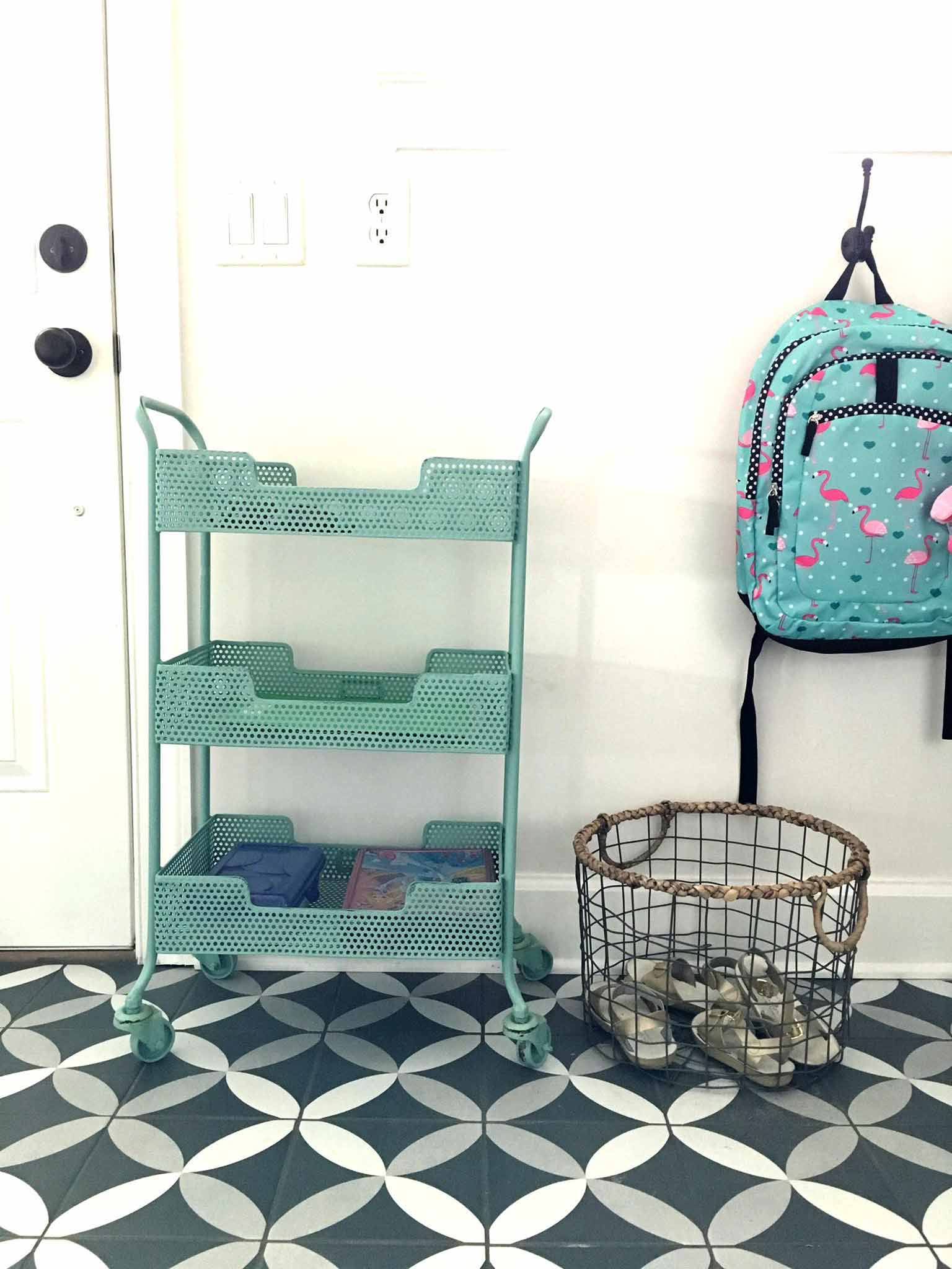 Rolling cart storage for entryway | 14 of My Favorite Products to Help You Organize What's Left After Decluttering | That Homebird Life Blog | #organization #organizationideas