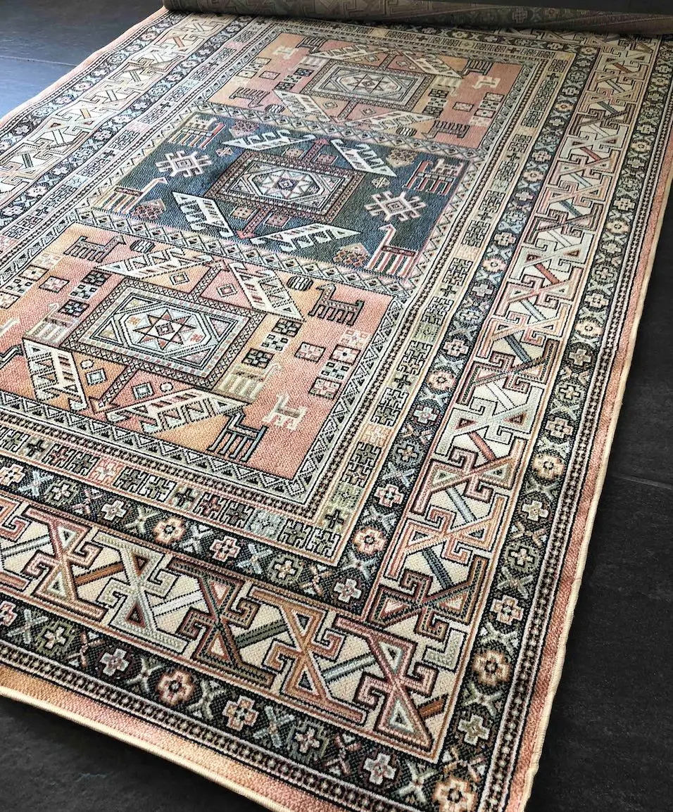 Patterned rug for entryway