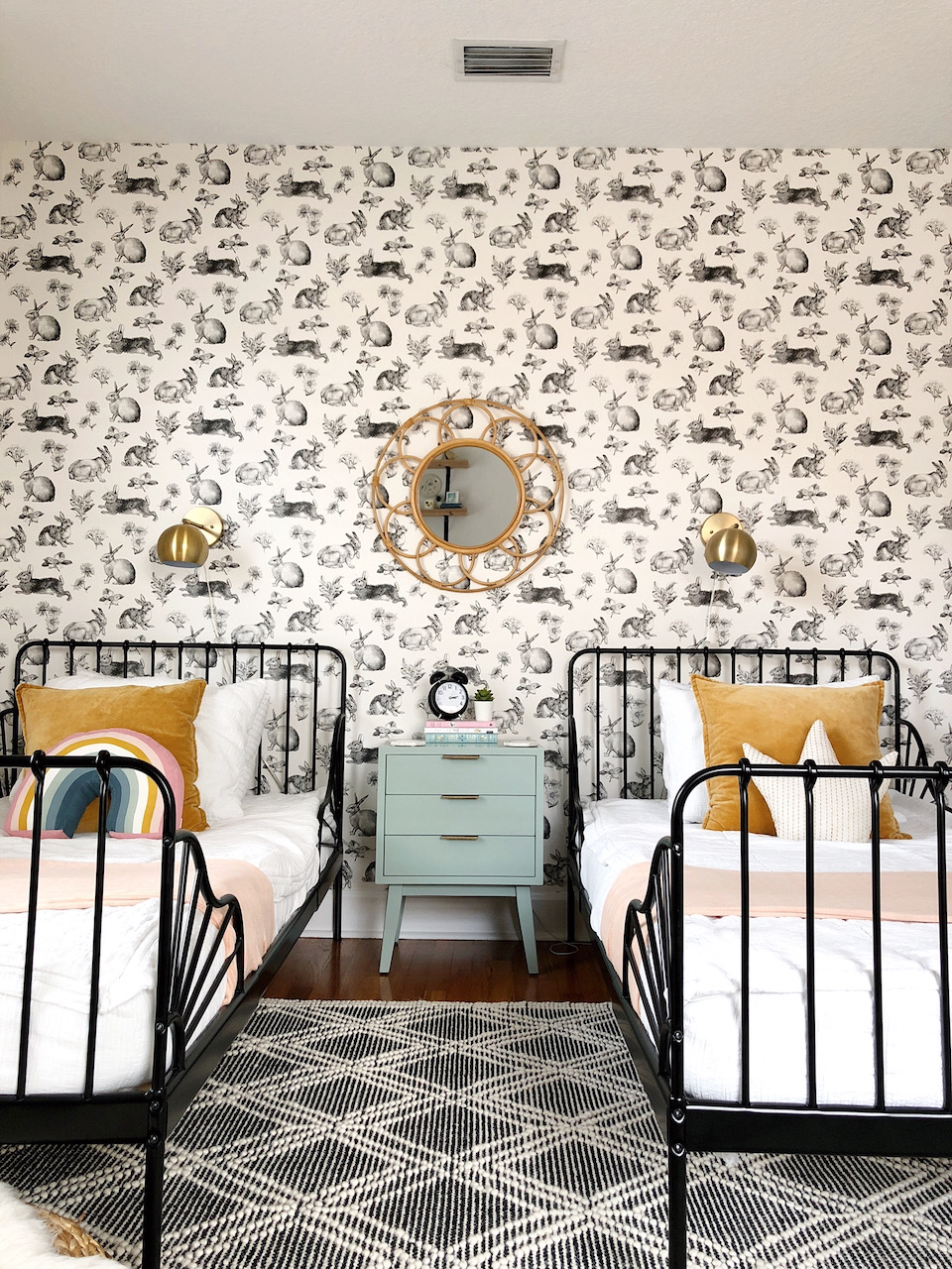 A Guide to Choosing Wallpaper for Your Home